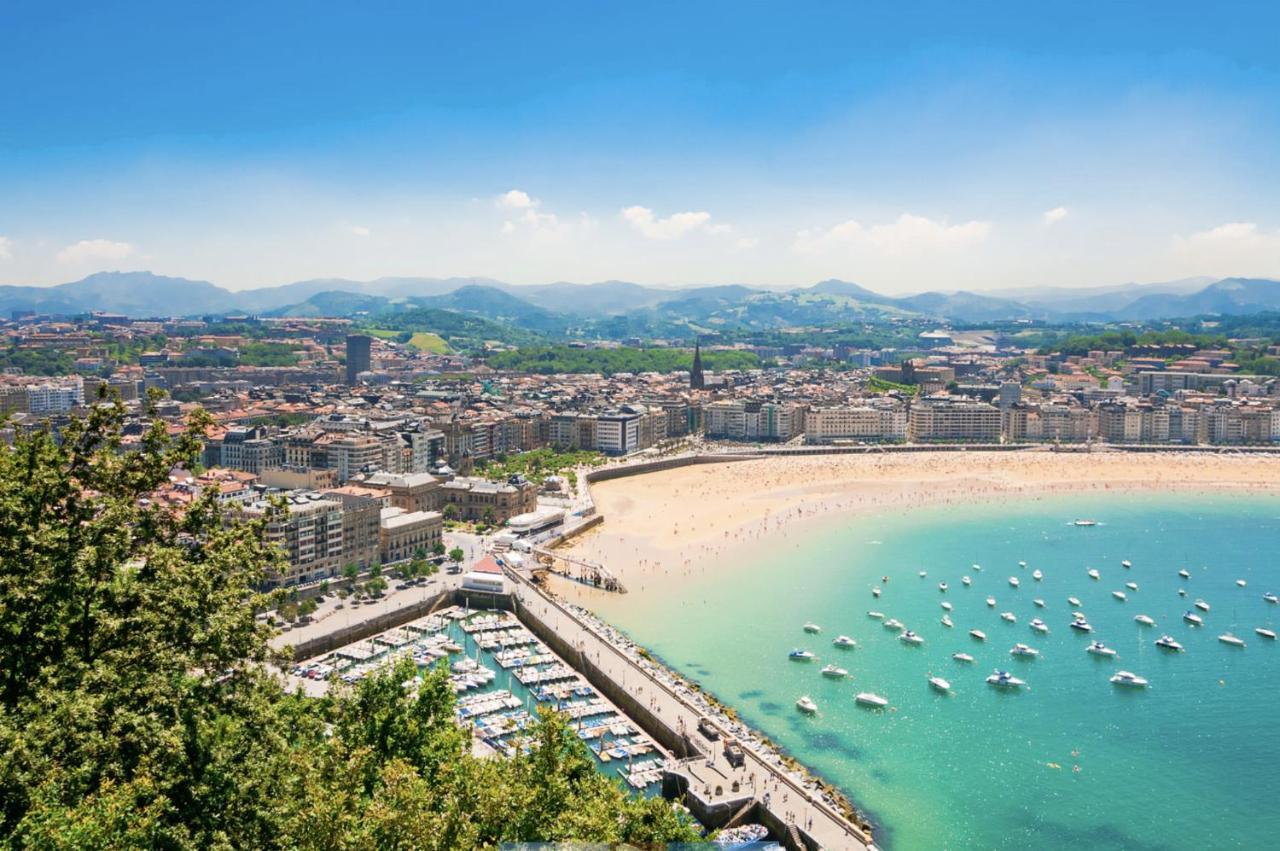 Paradise Luxurious Flat, Free Parking, 3 Double Rooms, Terrace, Jacuzzi, Fully Renovated San Sebastián Eksteriør bilde