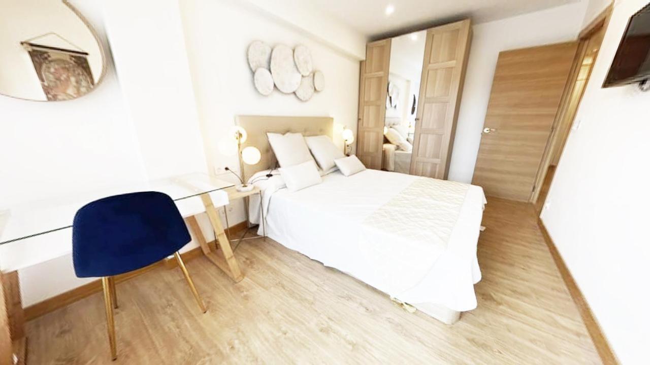 Paradise Luxurious Flat, Free Parking, 3 Double Rooms, Terrace, Jacuzzi, Fully Renovated San Sebastián Eksteriør bilde