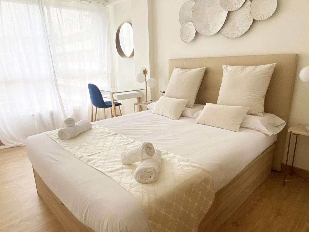Paradise Luxurious Flat, Free Parking, 3 Double Rooms, Terrace, Jacuzzi, Fully Renovated San Sebastián Eksteriør bilde